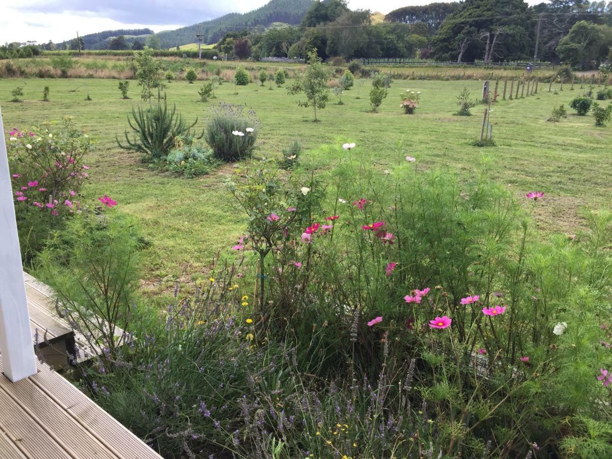 Saffron Cottage Manakau Exterior photo